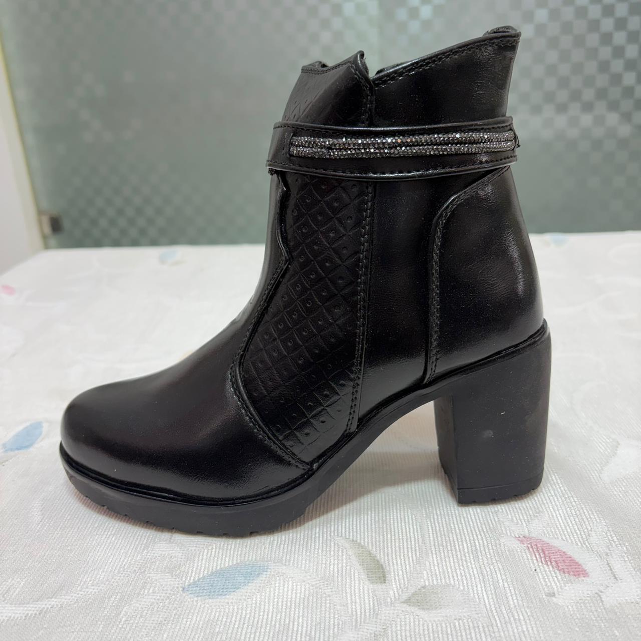 StyleFlex Black Women’s Casual Boots | Fashionable & Comfortable Wear