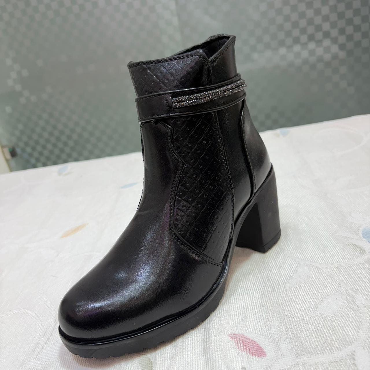 StyleFlex Black Women’s Casual Boots | Fashionable & Comfortable Wear