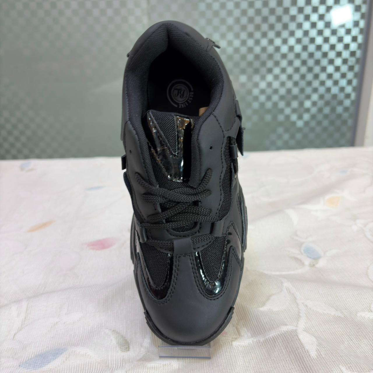 UrbanEase Black Women’s Casual Sneakers